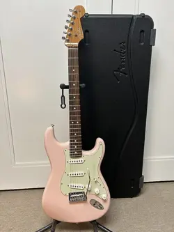 FENDER DEALER EXCLUSIVE AMERICAN PROFESSIONAL II STRATOCASTER - SHELL PINK