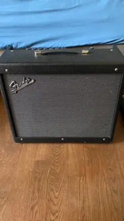 FENDER MUSTANG GTX100 GUITAR AMPLIFIER
