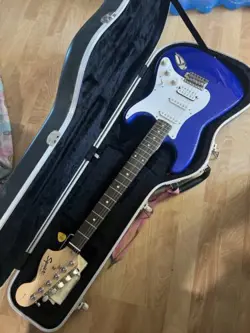 FENDER SQUIER STRAT AFFINITY SERIES BLUE ELECTRIC GUITAR