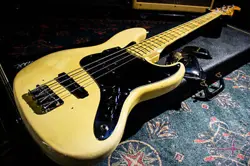 FENDER JAZZ BASS / 1976 USED ELECTRIC BASS