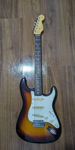 FENDER JAPAN ELECTRIC BASS GUITAR FENDER USA STRATOCASTER GUITAR  1997-2000