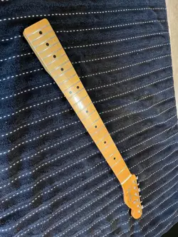 2000 FENDER CLASSIC '50S TELECASTER NECK WITH TUNERS