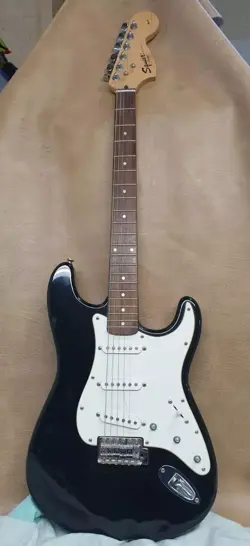 GUITAR BLACK GUITAR
