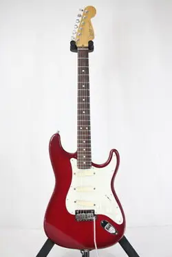 FENDER DELUXE STRATOCASTER PLUS