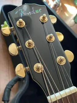 YUI MODEL ACOUSTIC
