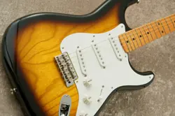 FENDER FSR MADE IN JAPAN TRADITIONAL II 50S STRATOCASTER -2 TONE SUNBURST- GOOD