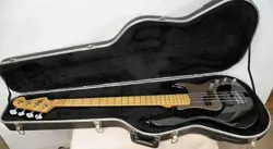 FENDER USA AMERICAN DELUXE PRECISION BASS    BLACK  MAPLE NECK   P-BASS  NICE