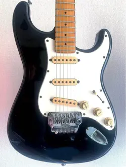 FENDER JAPAN ST-557 STRATOCASTER E-SERIAL ELECTRIC GUITAR USED FROM TOKYO