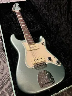 FENDER PARALLEL UNIVERSE VOL II JAZZ STRAT MYSTIC SURF GREEN