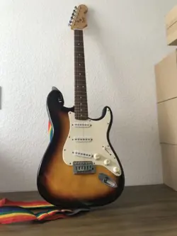 FENDER STRATOCASTER SQUIRE SUNBURST BULLET STRAT ELECTRIC GUITAR W/ STRAP