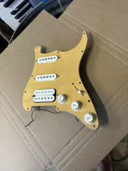 2009 FENDER STARCASTER STRATOCASTER GUITAR LOADED PICKGUARD 3 PLY 11 HOLE HSS