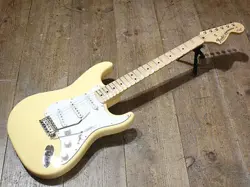 FENDER JAPAN EXCLUSIVE  YNGWIE MALMSTEEN  STRATOCASTER