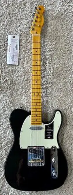 FENDER AMERICAN PROFESSIONAL II TELECASTER MAPLE NECK, BLACK WITH HARD CASE