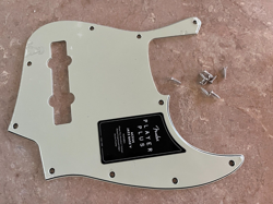 FENDER PLAYER PLUS JAZZ BASS PICKGUARD MINT