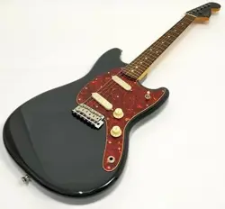FENDER FOUR 2020