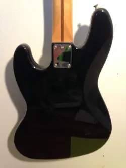 STANDARD BASS GUITAR