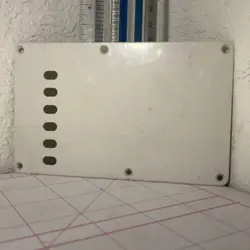 STRATOCASTER TREMOLO CAVITY