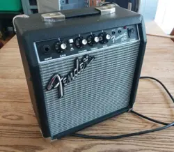 FENDER FRONTMAN 10G 28W GUITAR COMBO AMP BLACK TESTED AND WORKING