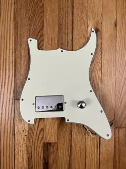 WILKINSON® M SERIES HUMBUCKER FENDER  STRATOCASTER LOADED STRAT PICKGUARD