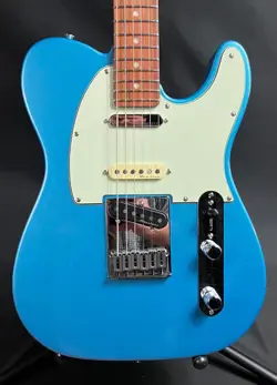 FENDER PLAYER PLUS NASHVILLE TELECASTER ELECTRIC GUITAR OPAL SPARK W/ GIG BAG