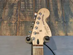 STRATOCASTER STRING GUITAR