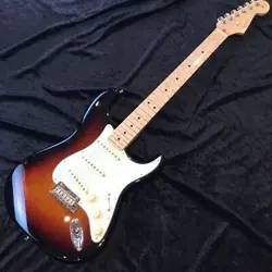 FENDER AMERICAN PRO STRATOCASTER   MAPLE FINGERBOARD  3 COLOR SUNBURST