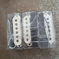 USED FENDER VINTAGE NOISELESS PICKUPS