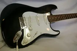 SQUIER BY FENDER AFFINITY STRATOCASTER 2004 ELECTRIC GUITAR