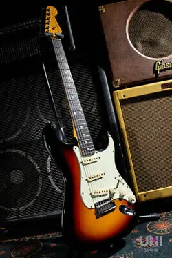 FENDER AMERICAN ULTRA STRATOCASTER   2022