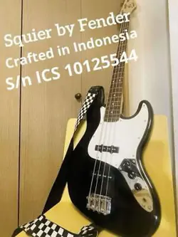 SQUIER BY FENDER ELECTRIC BASS