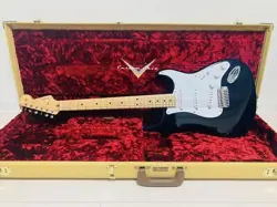 CLAPTON STRATOCASTER S/N