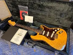 ELECTRIC GUITAR FENDER LIMITED 2023 FLAGSHIP TOKYO GOLD STRATOCASTER JAPAN MADE