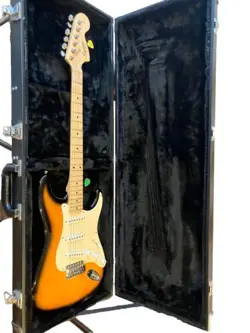 SQUIER BY FENDER AFFINITY STRAT 6 STRING ELECTRIC GUITAR WITH HARD CASE