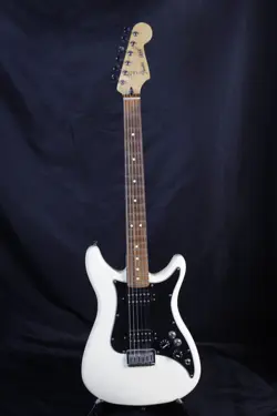FENDER PLAYER LEAD III GUITAR IN OLYMPIC WHITE MADE IN MEXICO  W/ HARD CASE