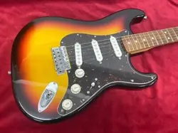 FENDER MADE IN JAPAN TRADITIONAL 70S STRATOCASTER   3TSB