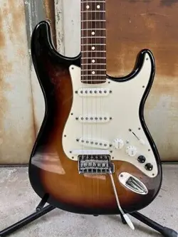 FENDER MEXICO  G 5  VG STRATOCASTER