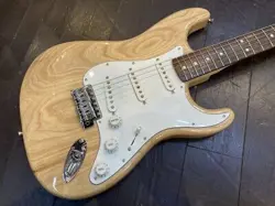 FENDER HERITAGE 70S STRATOCASTER