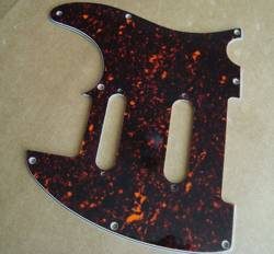 PICK GUARD P/U