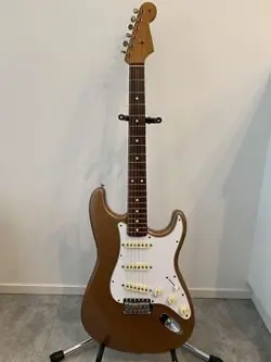 ELECTRIC GUITAR FENDER CLASSIC 60S STRATOCASTER BURGUNDY MIST MADE IN MEXICO