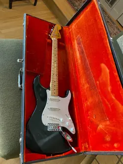 GREAT PLAYING GUITAR