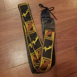GUITAR STRAP IN