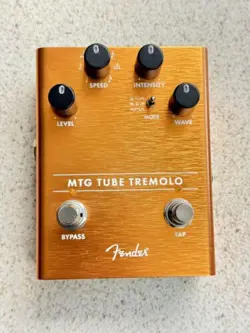 FENDER MTG TUBE TREMOLO PEDAL
