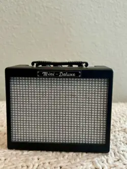 FENDER MD-20 MINI-DELUXE GUITAR AMP