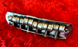 FENDER MUSTANG FLOATING