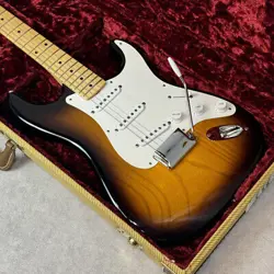 FENDER 60TH ANNIVERSARYAMERICAN VINTAGE 1954 STRATOCASTER SAFE DELIVERY FROM JAP