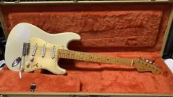 ELECTRIC GUITAR FENDER USA AMERICAN VINTAGE '57 STRATOCASTER WHITE & HARD CASE