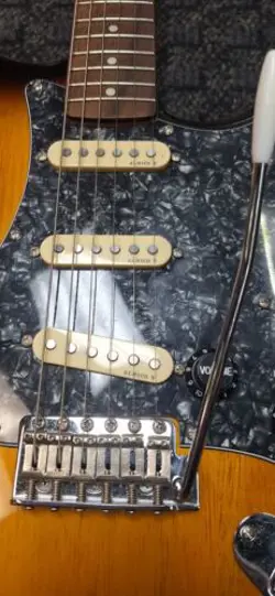 TUNERS FENDER CUSTOM