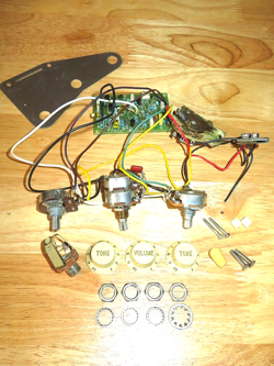 FENDER 1997 USA WHITE ERIC CLAPTON BOOST STRATOCASTER ELEC CONTROL POTS HARNESS