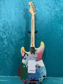 STRATOCASTER GUITAR STRAT