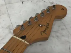 STRATCASTER FENDER